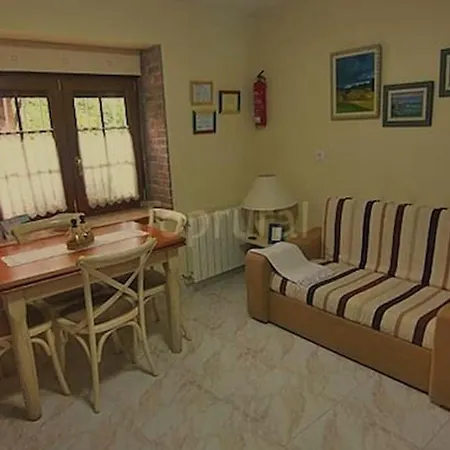 Charming In - 40 M² - Parking Included Appartement