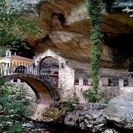 Charming In - 40 M² - Parking Included *